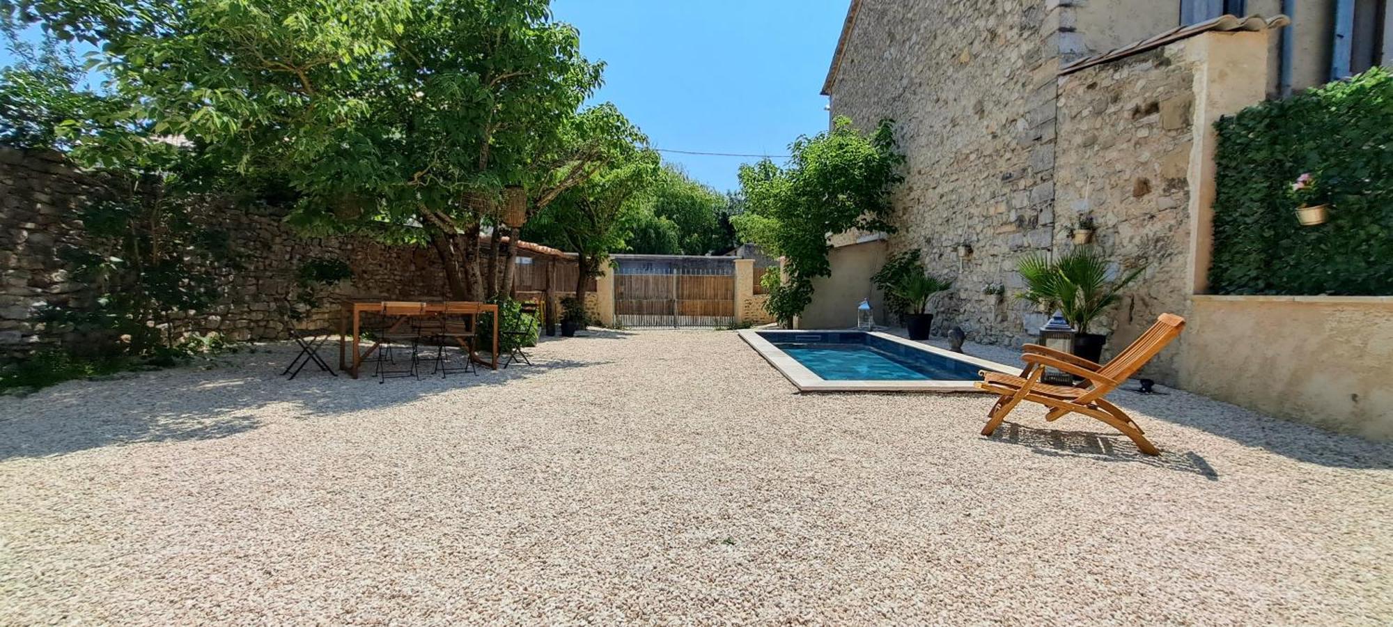 Mazet En Provence Pour 4, Piscine Chauffee Privee, Jardin Clos Prive, Barbecue, Chiens Admis Sainte-Jalle Exterior foto